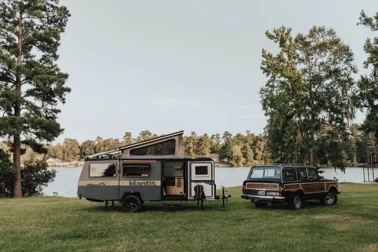 Optimize Your Camper with a 12V to 110V Inverter 2000W Hzinverter